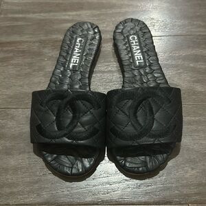 CHANEL Black Leather CC Logo Slide
